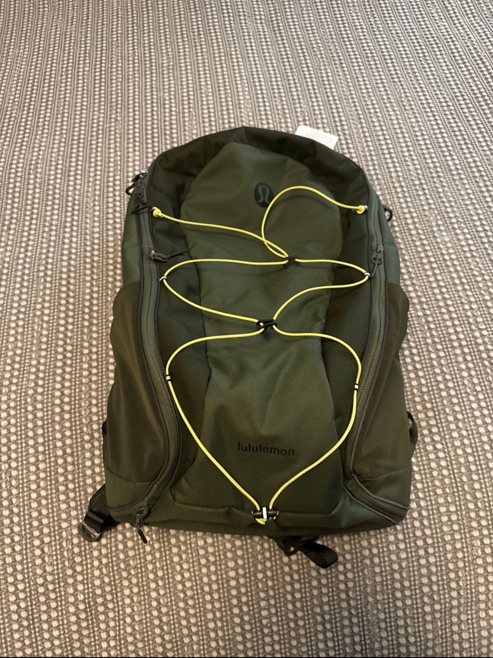 NWT Lululemon Scuba Backpack Paracord Oil Grey/lime and yours/wacky Khaki, 32L